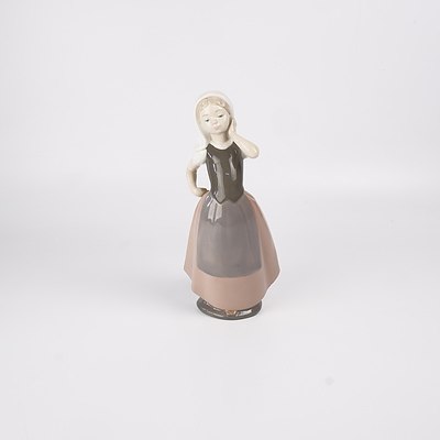 Nao by Lladro Girl Porcelain Figurine - Circa 1982