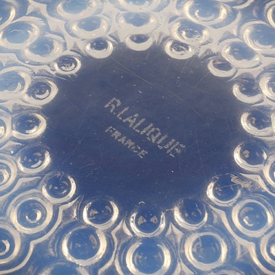 Rene Lalique 'Ouverte Oursins' Bowl in Opalescent Glass, Model 3310 Circa 1935