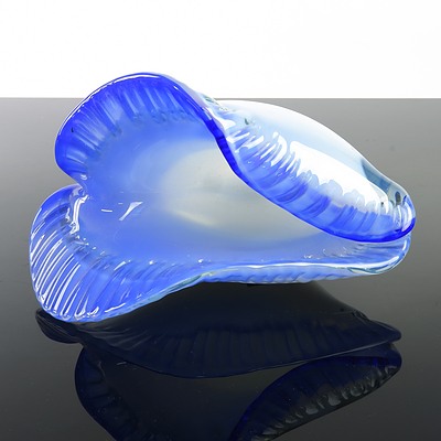 Mid Century Somerso opaline Glass Clam Shell