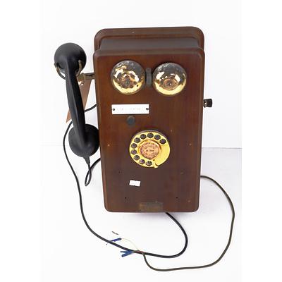 Vintage Ericson Telephone Ltd Beeston Notts wall Telephone N2516PIT