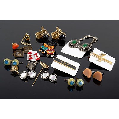 Assorted Vintage Cufflinks, Collar Clips and Tie Pins, and a Pair of 24 Ct Gold Japanese Damasrene Cufflinks
