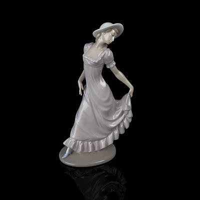 Nao Porcelain Dancing Maiden Figurine