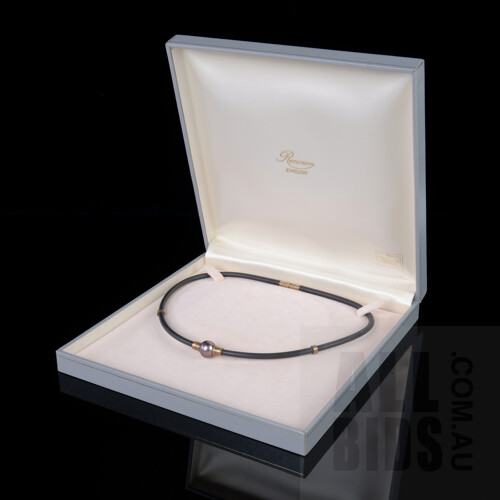 Grey Tahitian Type Pearl, Very Good Lustre on Rubber 'Ian Thorpe' Style Necklet