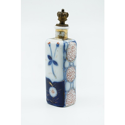 Antique Japanese Imari Porcelain Snuff Bottle with Brass Crown Stopper, 19th Century