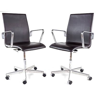 Pair of Genuine Fritz Hansen Denmark Leather Upholstered 'Oxford' Office Chairs Designed by Arne Jacobsen