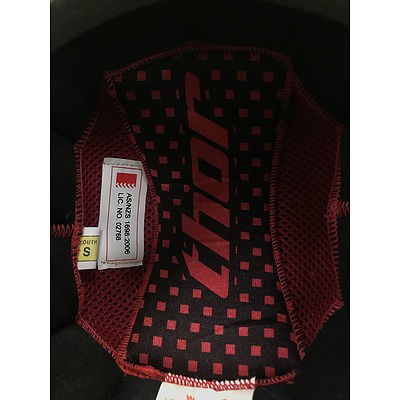 Thor Size S Dirtbike Helmet With Goggles