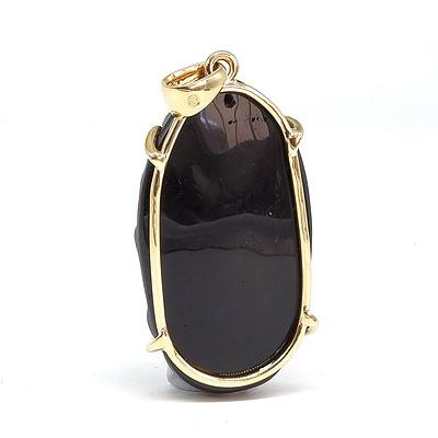Chinese 18ct Yellow Gold Carved Onyx Guanyin Pendant with One Round Brilliant Cut Diamond
