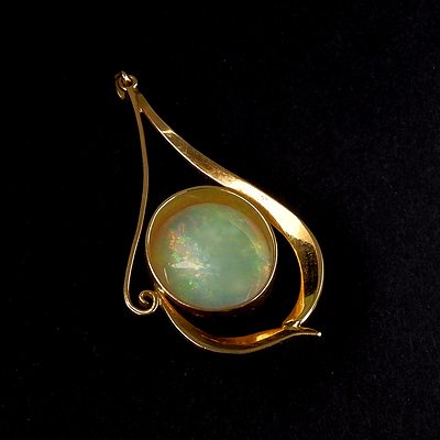 18ct Yellow Gold Pendant With Sold Cabochon of Opal with Green, Blue and Orange Flash, 8.0ct