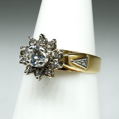 18ct Yellow Gold and Diamond Ring with at Centre Round Modern Brilliant Cut Diamond 0.25ct (H/I P1), 3.9g