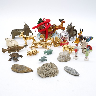 Group of Assorted Miniature Collectibles including Cloissonne Bird