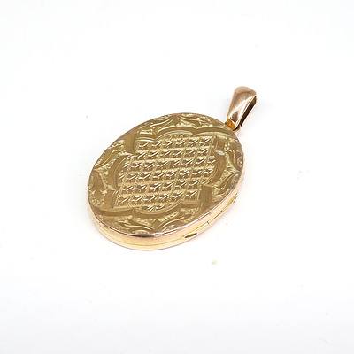 Antique 15ct Yellow Gold Locket, Beautifully Hand Engraved Finish