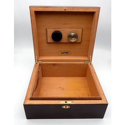 Uno Italaia Hand Crafted Humodor Box with Built in Hygrometer