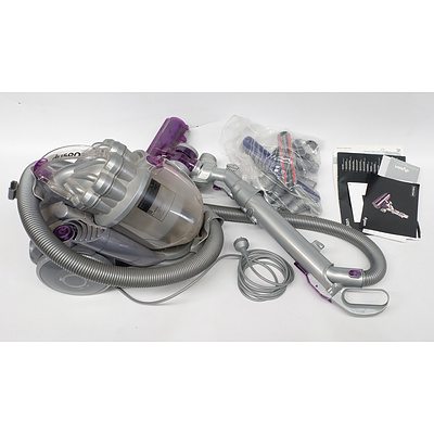 Dyson DC08 Vacuum Cleaner and Extras with Telescopic Wrap