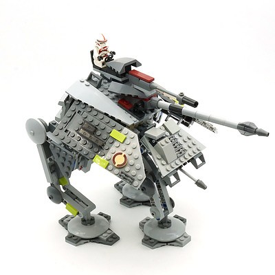 Star Wars Lego vehicle with Three Figures