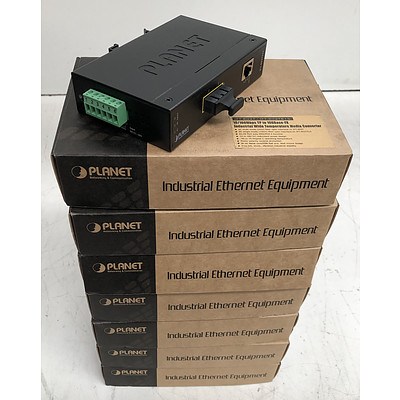 Planet (IFT-802TS15) 10/100Mbps TP to 100Base-FX Industrial Wide Temperature Media Converter - Lot of Seven