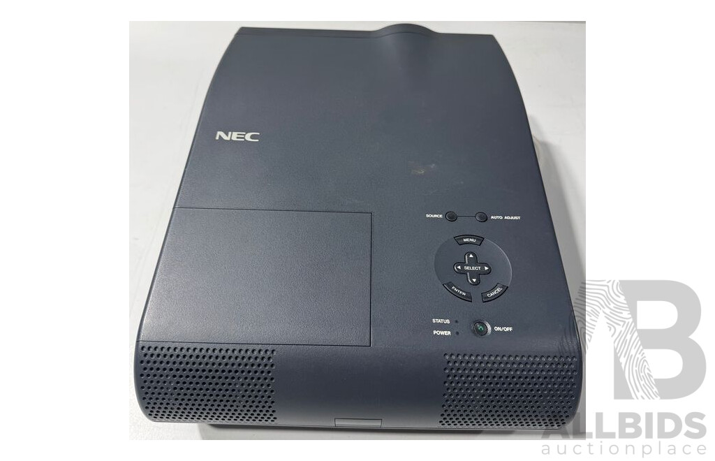 NEC Multisync MT840 Projector in Carry Soft Case