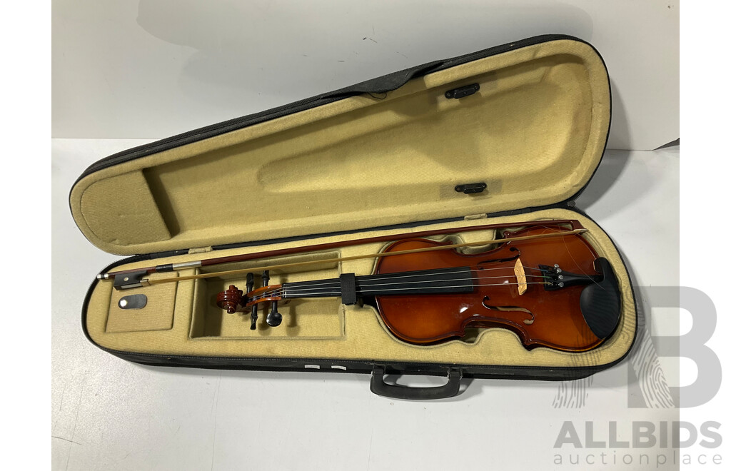 Unnamed Wooden Violin in Hard Case