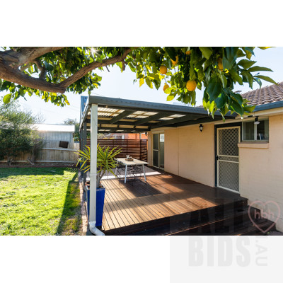 30 Blackman Crescent, Macquarie ACT 2614