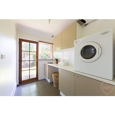 9 Mowle Place, Weetangera ACT 2614