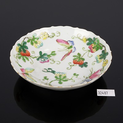 Chinese Famille Rose 'Butterfly and Melon' Petal Lobed Dish, Jiaqing Sealmark, 19th Century