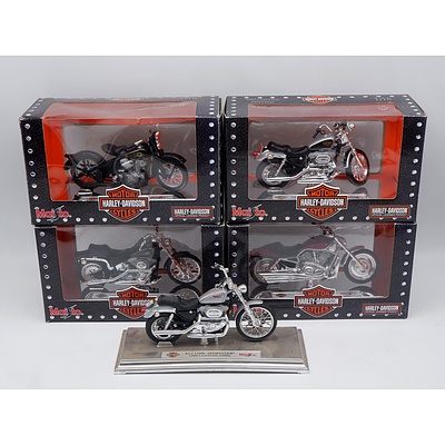Five Maisto Harley Davidson Motor Cycles 1:18 Scale Die-Cast Model Motorcycle's