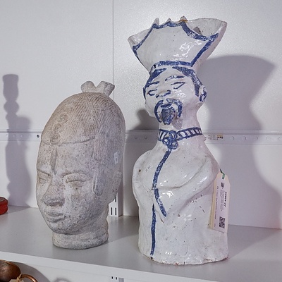 Decorative Terracotta Chinese Warrior Head and Chinese Blue and White Pottery Sculpture
