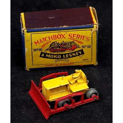 Vintage Moko Lesney Matchbox Series No 18 - Caterpillar Bulldozer