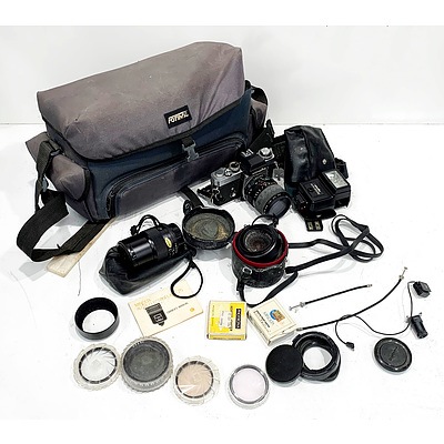 Minolta XE-5 Camera with Lenses and Bag
