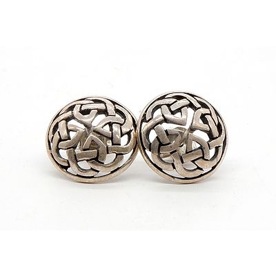 Pair of Sterling Silver Celtic Earrings, 2g