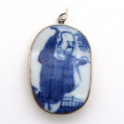 .800 Silver Mounted Blue and White Ceramic Fragment Pendant