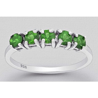 Sterling Silver Ring - Set With 5 Facetted Chrome Diopsides