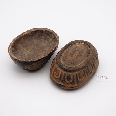Japanese Bizen Ware Red Pottery Incense Case (Kogo) Moulded with a Shishi Above Lotus Lappets