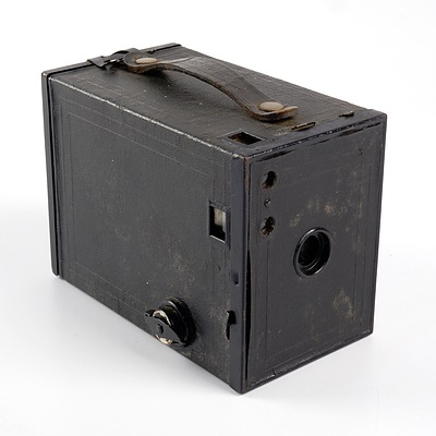 Antique Kodak Brownie No 2 Box Camera