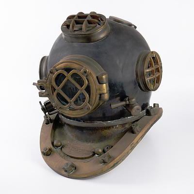 Antique Style Brass and Copper US Navy Diving Helmet Made by Morse Diving Equipment, Reproduction