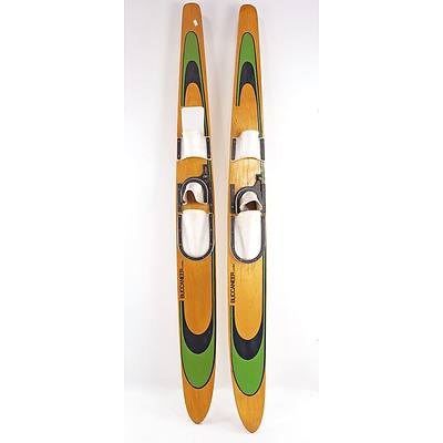 Pair of Vintage Bucaneer Timber Water Skis