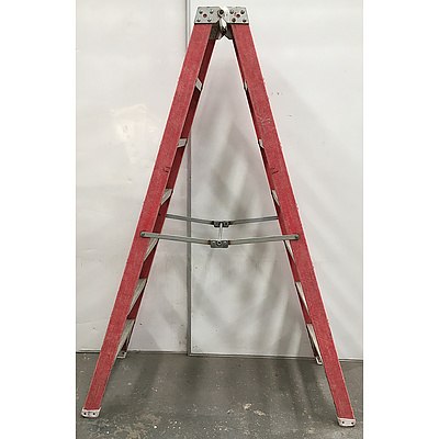 7 Rung Folding Ladder