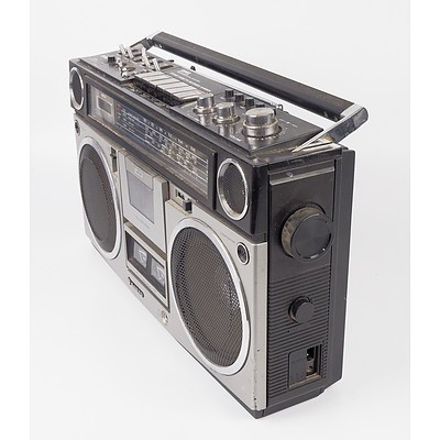 Vintage Sanyo M 9990K Portaable Stereo Cassette Recorder