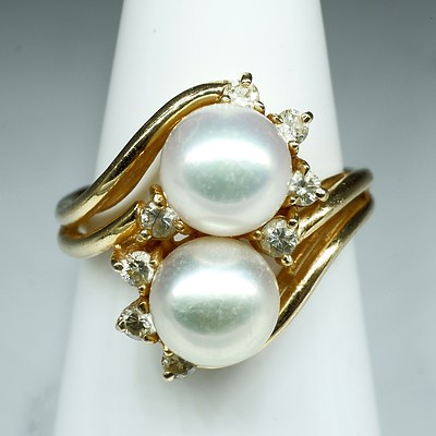 14ct Yellow Gold Ring with Two Round White Cultured Pearls of High Quality and Eight RBC Diamonds, 4.6g