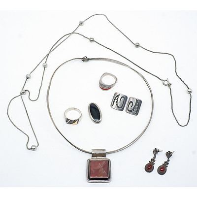 Bulk Lot of Vintage Sterling Silver Including Carnelian, Onyx and an Agate Neckring