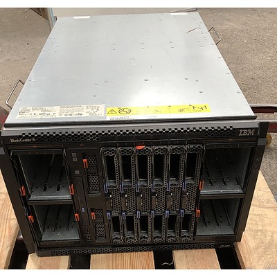 IBM BladeCenter S Blade Server Chassis w/ 6 x Assorted IBM Blade Servers