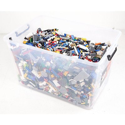 Very Large Collection of Assorted Lego