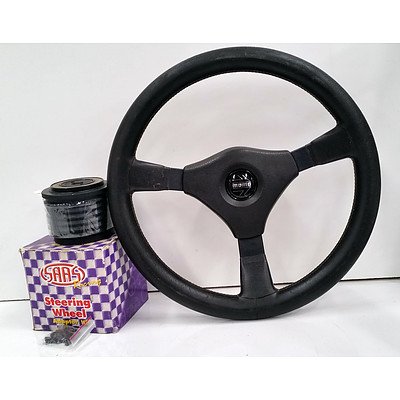 Momo Steering Wheel With Two Boss Kits