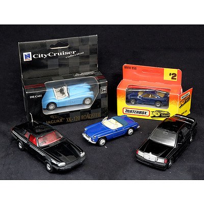 Five Small Scale Diecast Models (5)