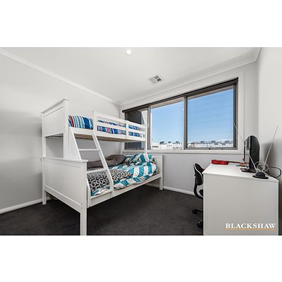 32 Chanter Terrace, Coombs ACT 2611