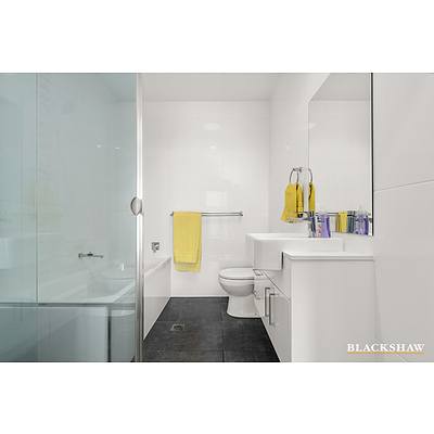 32 Chanter Terrace, Coombs ACT 2611