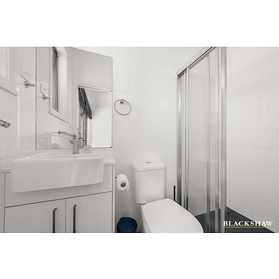 32 Chanter Terrace, Coombs ACT 2611