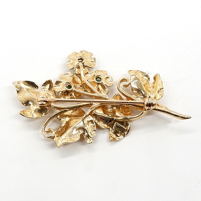 14ct Yellow Gold Floral Brooch with Green/Blue Turquoise, 5.8g