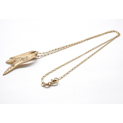 9ct Yellow Gold Curb Link Chain with 9ct Yellow Gold Pendant, 5g