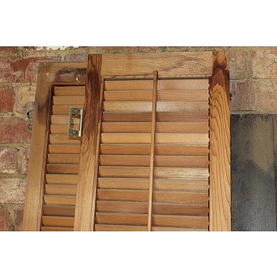 Hardwood Louvered Folding Doors and Solid Door