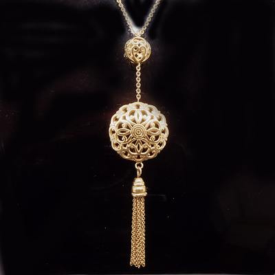 9ct Yellow Gold Cable Chain with Filigree Drop and Tassels, 5.15g